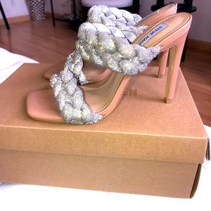 Steve Madden Kenley-R Rhinestone sandals Size 8 Worn Once - Like New